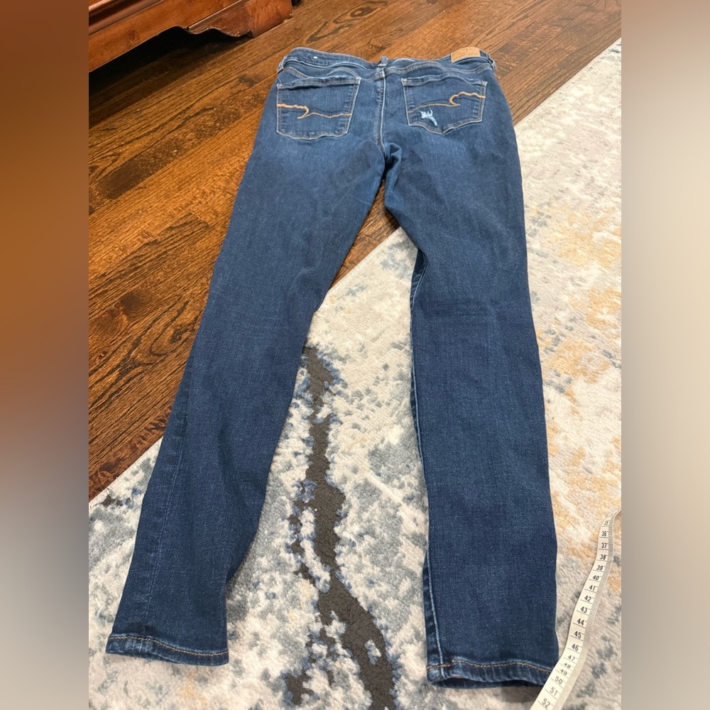 American Eagle High Rise Jegging Size 10R ripped knee - Picture 3 of 9